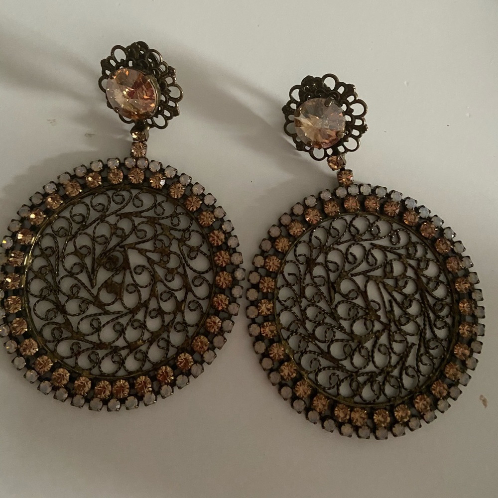 antique gold clips !!